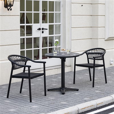 レストランの屋外用家具は定期的に交換する必要がありますか？